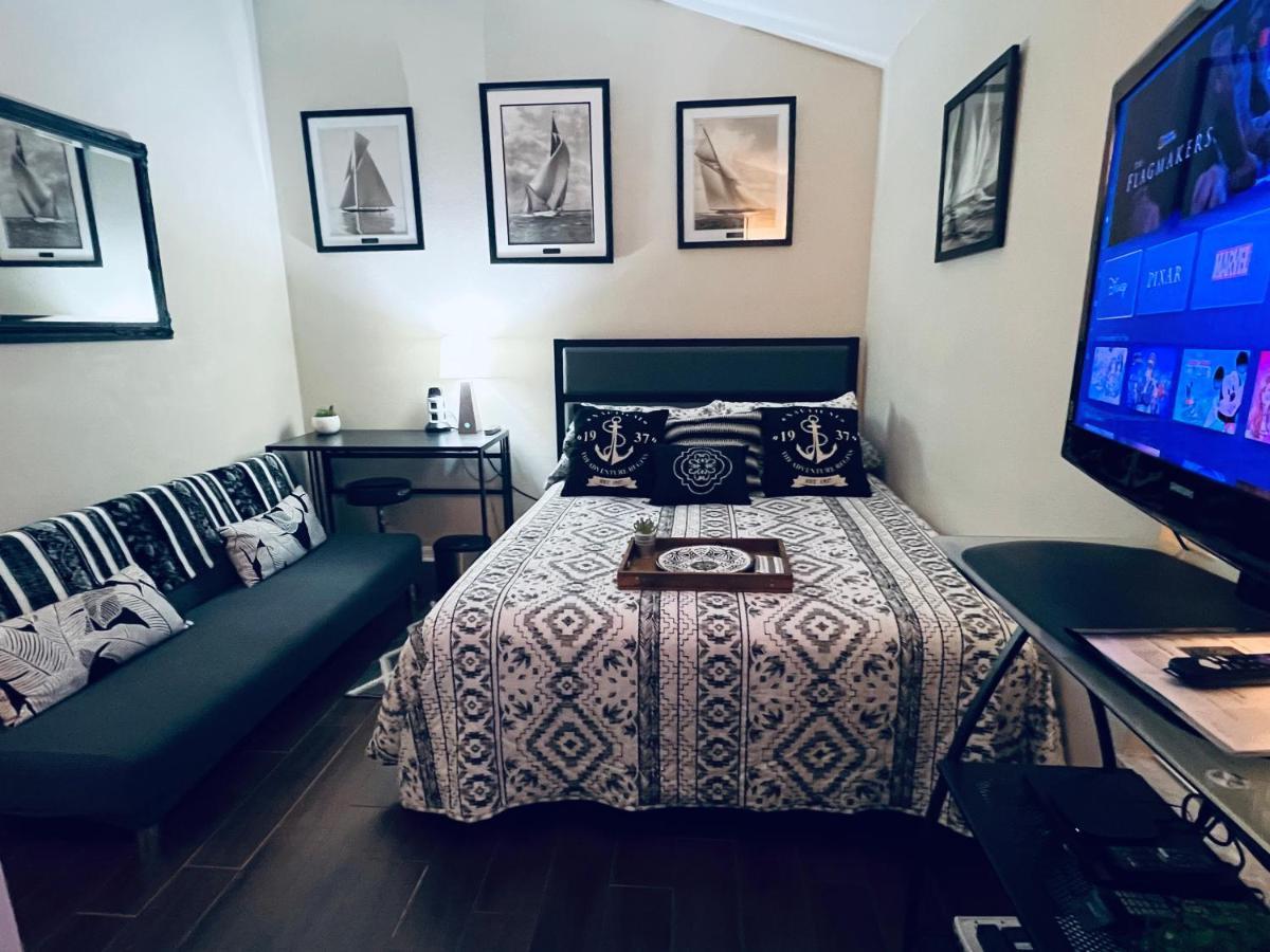 Ruskin Fl Private 2 Bdrm 1 Bath Suite Common Areas Shared With Host And Cat Екстериор снимка
